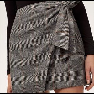 Wilfred Aritzia Tie Front Mini Skirt